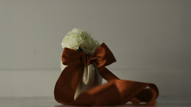 The Flawless Dior Ribbon Bow Tutorial: Layered Luxury for High-End Gift Presentation Dior Ribbon Bow Tutorial